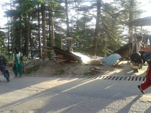 Broken shed Chotta Shimla